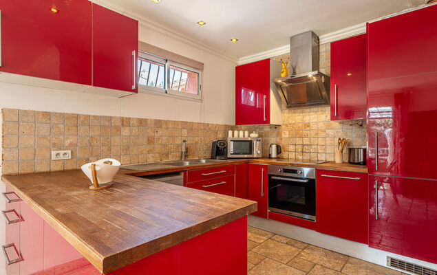 Lou Clapas - Photo 8