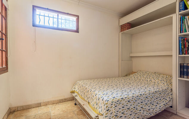 Lou Clapas - Photo 20